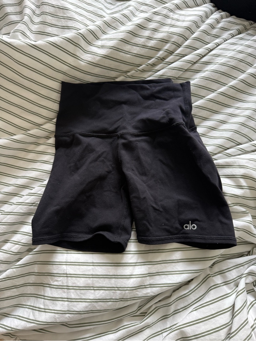 ALO Yoga High-Waist Black Workout Shorts